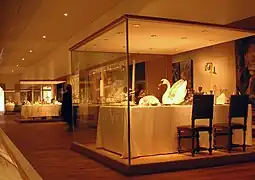 Exhibition on the history of dining table arrangements