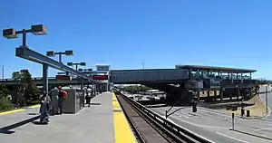 The platforms at Coliseum station, 2017