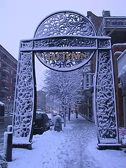 Old Town Triangle Historic District