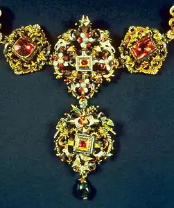 The jewelled wedding collar reputedly worn by Esterházy at his wedding in 1611.