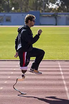 Reardon running at the AIS