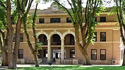 Parmer County Courthouse