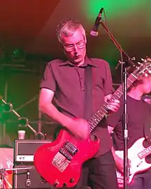 Patrick Pentland performing with Sloan at the Sudbury Summerfest 2007 in Sudbury, Ontario