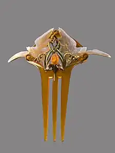 Oiseaux et Iris ("Birds and Iris") decorative hair comb (1899)