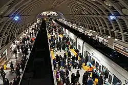 A temporary center platform at Pioneer Square station in Seattle used for transfers between trains