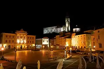 Tartini Square at night