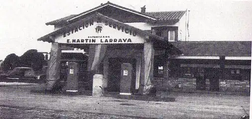 Old building of Larraya's filling station in the 1960s