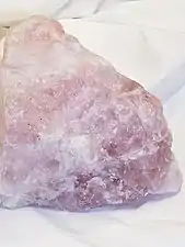 Rough rose quartz