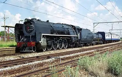 Low turret Auxiliary water tender on Class 15F, 2000