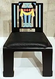 Sheraton chair with applied decoration; by Robert Venturi for Knoll; 1978–1984, bent laminated wood; unknown dimensions; Milwaukee Art Museum, Milwaukee, USA