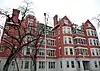 Front facade of the Roslyn Court Apartments