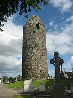 Round tower at Dromiskin Monastery