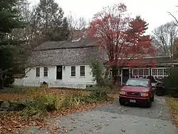 Samuel Taft House where newly elected President George Washington slept in 1789 giving Uxbridge a motto "President Washington really did sleep here". President William Howard Taft visited local sites of his ancestors, including the Samuel Taft house in 1910, and where his grandfather Peter Rawson Taft was born.