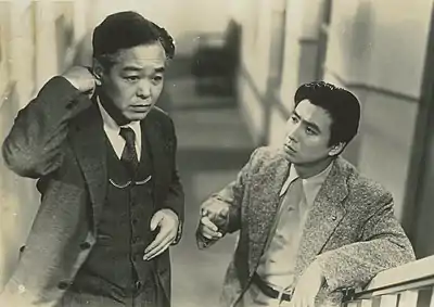 Shin'ichi Himori and Teiji Takahashi in Shin Tokyo koshinkyoku, 1953.jpg