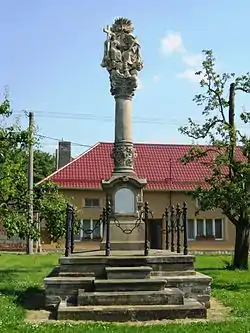 Holy Trinity column