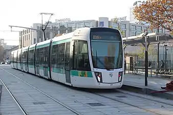 Alstom Citadis 402 at Porte de Clichy