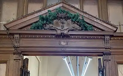 Egg-and-dart under a pediment, in the Stock Exchange Palace of Bucharest (Romania)