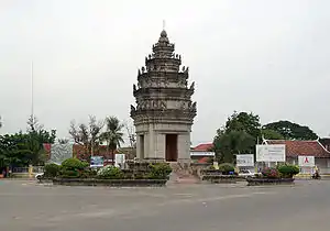 Independence Monument in Doun Kaev