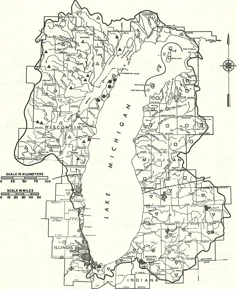 Distribution of Tamias striatus subspecies in the Door Peninsula vicinity: T. s. griseus (triangles), T. s. doorsiensis (circles), and T. s. peninsulae (squares). The black symbols mark where collected specimens were taken from, while the open symbols refer to other records.