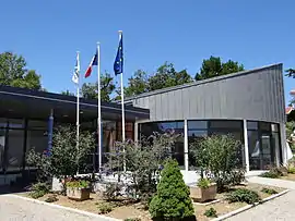 The town hall in Tayrac