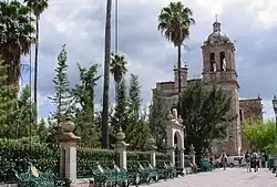 Jardín Principal and San joseeo Church