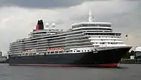 The Cunard passenger ship Queen Elizabeth arrives in Hamburg.