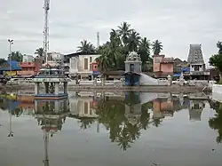 Thirunallar Dharbaranyeeswarar temple and tank