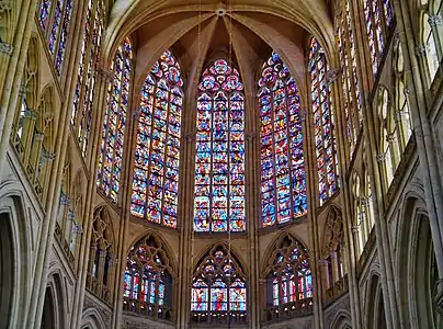 Stained glass of the choir (click 2X to enlarge)