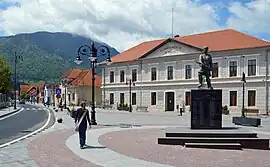 Town square, Zărnești