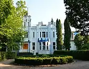 The house of the manager of the estates of Leopold Koenig in Trostyanetski Park, the location of the forest research station