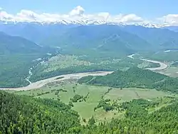 Village of Tungur with Katun Mountains in the background (English)