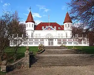 Front facade of Varna Palæet