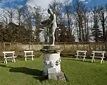 Walled Garden Statue of Venus De Medici and Pedestal