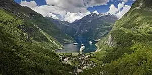 Geiranger and Geirangerfjord from Flydalsjuvet