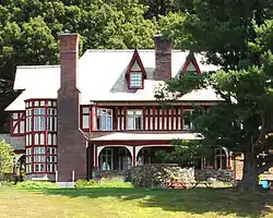 Walter Thompson House and Carriage House