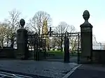 Well Park: Walls And Gates