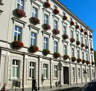 Facade onto Długa street