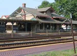 Wynnewood train station